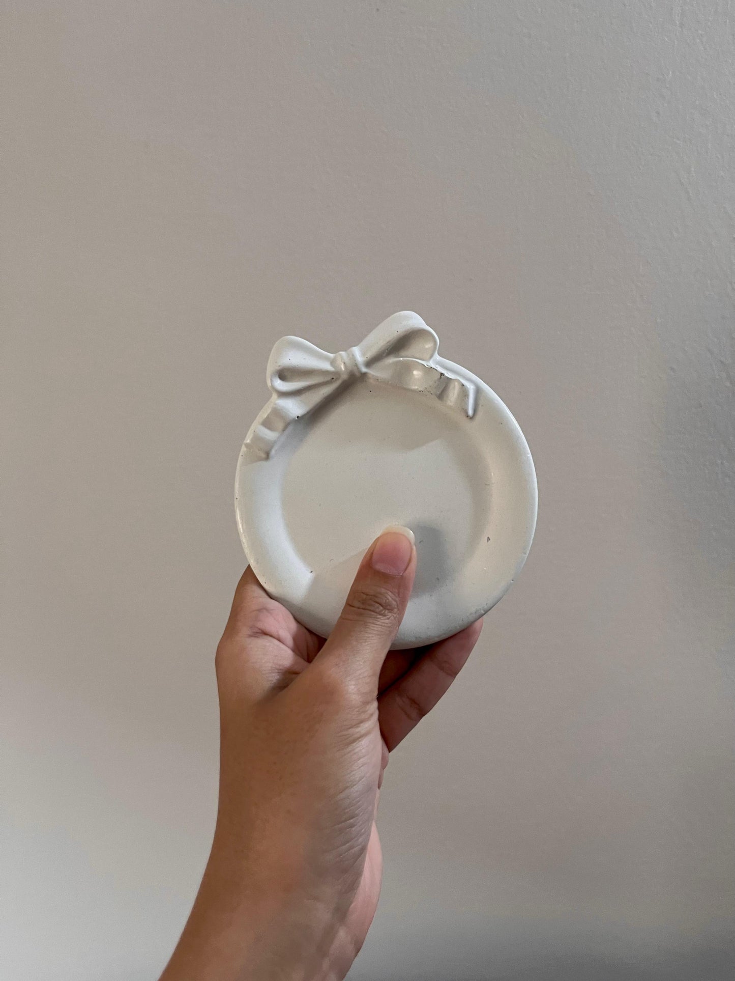 Blanc Bow Dish