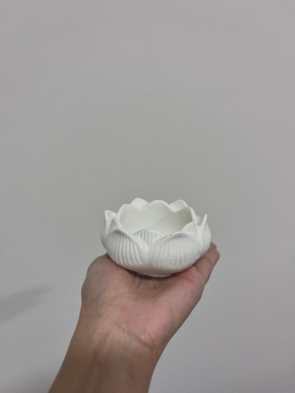 Lilyhold Pot
