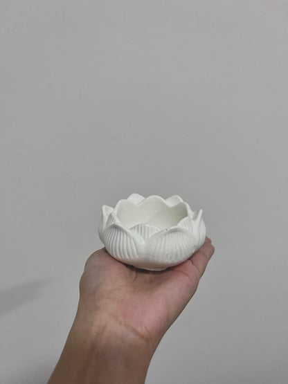 Lilyhold Pot